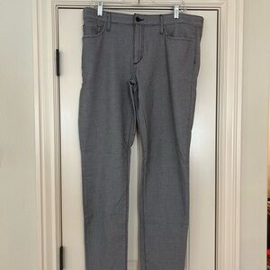 Joe’s jeans - lightweight b/w straight leg